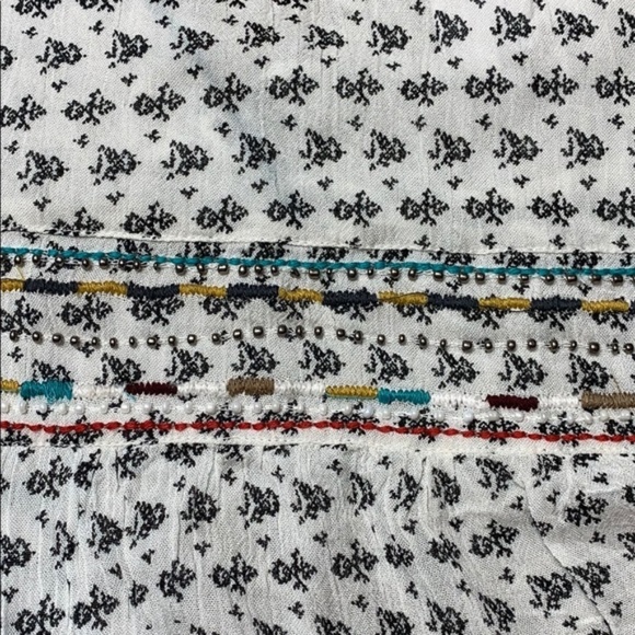 NWT Boho Embroidered Print Top Shirt - Picture 7 of 7